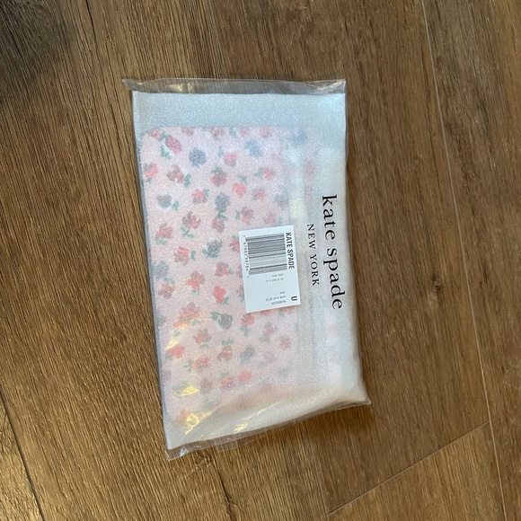 KATE SPADE-NWT Pink Leather Floral Wristlet - Picture 5 of 13